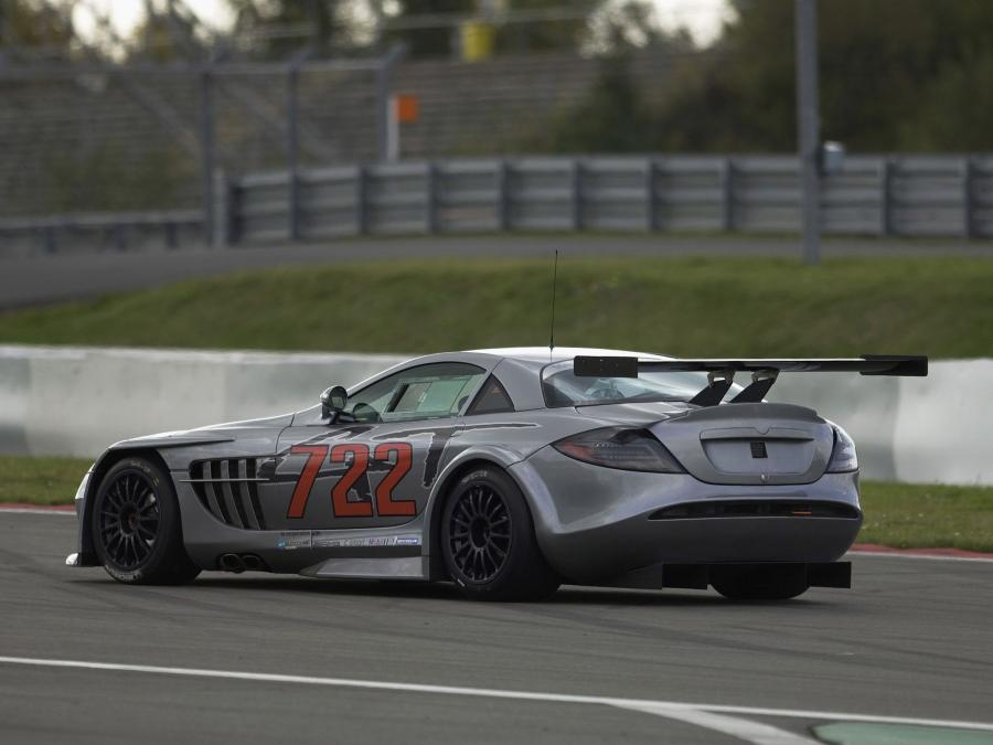  Mercedes-Benz SLR McLaren 722 GT 2007 года  (фото 17 из 20)